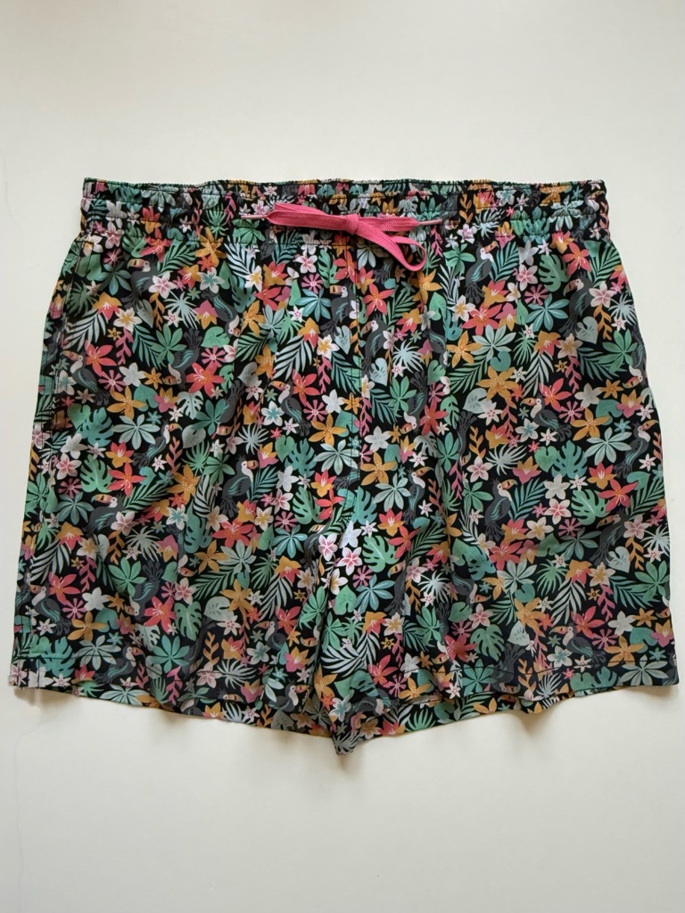 Chubbies Mens “The Bloomerangs” 5.5" Classic Swim Trunk - Size XL